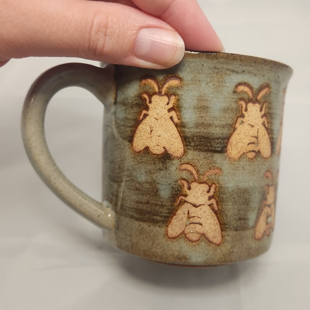 3 1/2" Handmade Boho Style Bee Coffee Mug - Picture 12 of 16